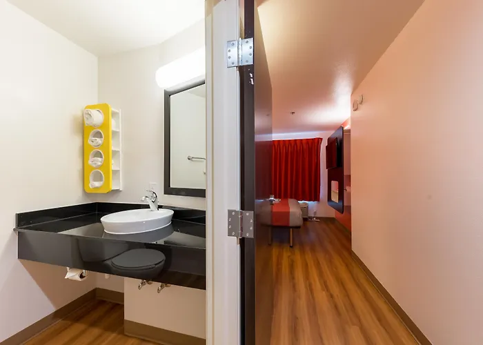 6 Worth, Tx - North - Saginaw Hotel 4*